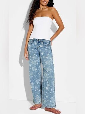 Women’s Low-Rise Straight Leg Jeans-4